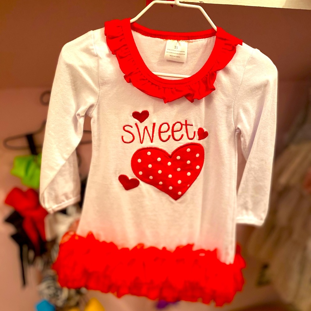 Girls valentine dress 12-18 mo. New.